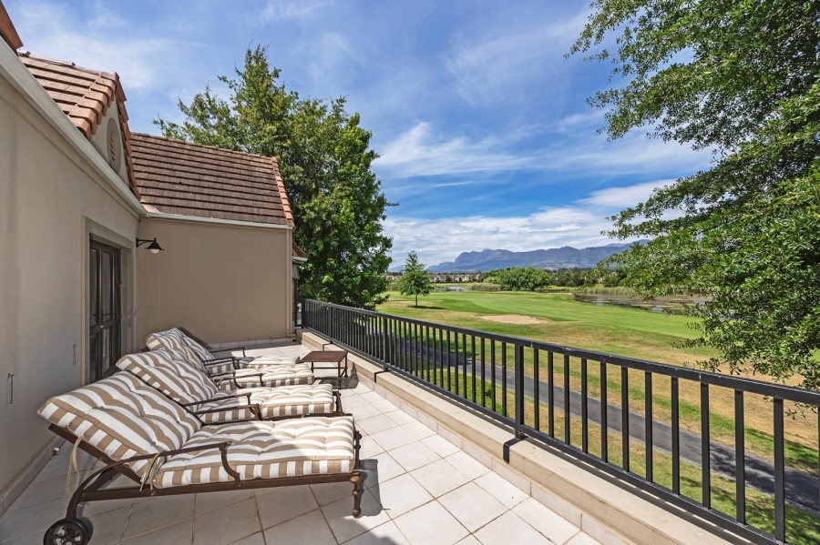 To Let 4 Bedroom Property for Rent in Boschenmeer Golf Country Estate Western Cape